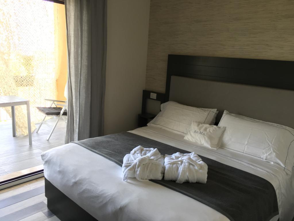 Residenza Roma Bed & Breakfast โตรเปอา ภายนอก รูปภาพ
